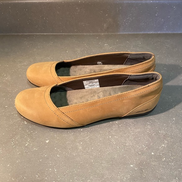 Eddie Bauer Women’s Flats - Size 10 - Picture 2 of 8